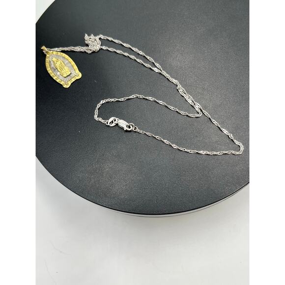 N 925 Sterling Silver Vermeil Our Lady of Guadalupe Pendant and Singapore chain. - Picture 5 of 10